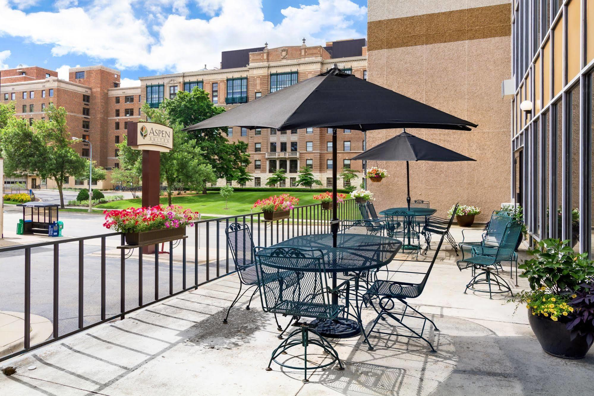 Hotel Aspen Select Rochester Zewnętrze zdjęcie